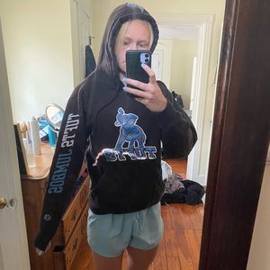 Vintage tufts university sweatshirt